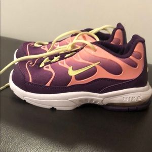 Nike Air Max Plus Pink tint